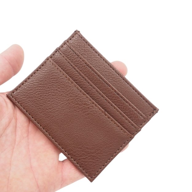 Minimalistinis rudos spalvos kortelių dėklas 1