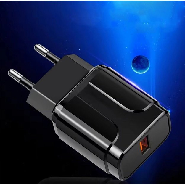 USB sieninis įkroviklis