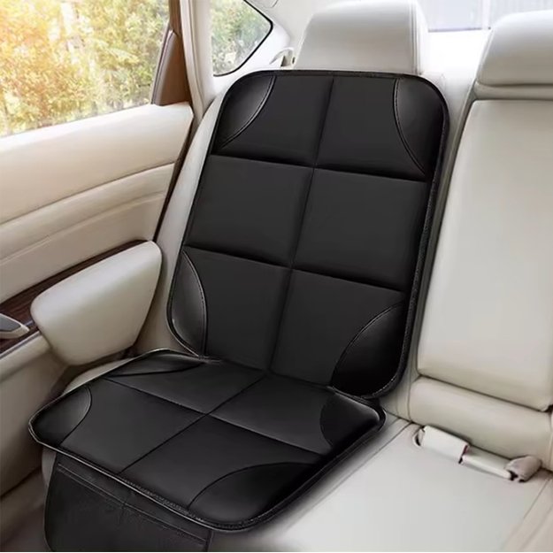 Uždangalas po automobiline kėdute 2